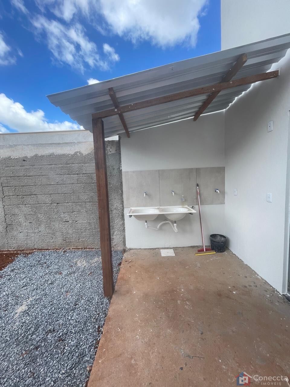 Casa à venda com 2 quartos, 68m² - Foto 11