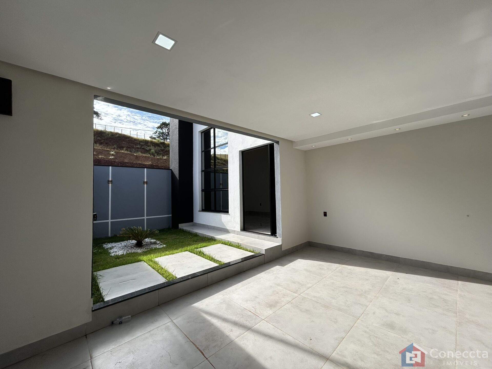 Casa à venda com 3 quartos, 140m² - Foto 2
