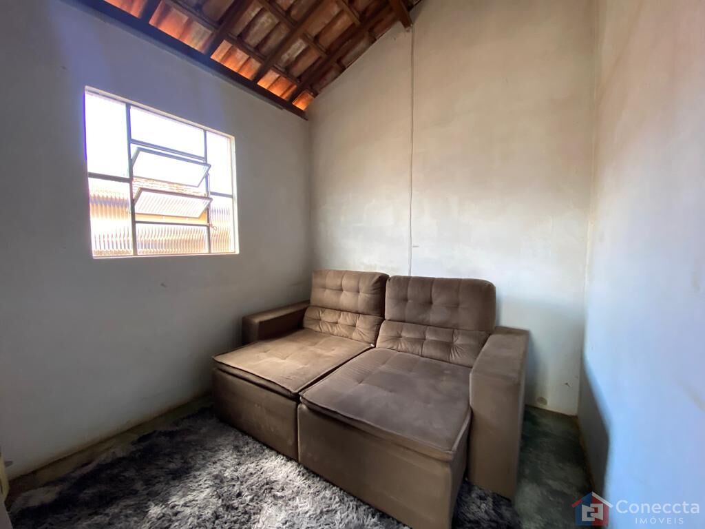 Casa à venda com 2 quartos, 59m² - Foto 4