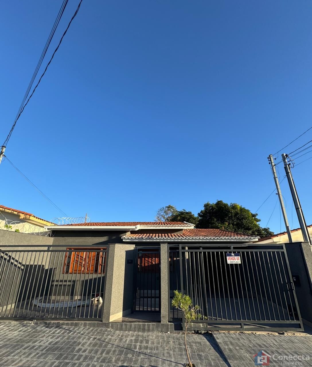 Casa à venda com 3 quartos, 132m² - Foto 1