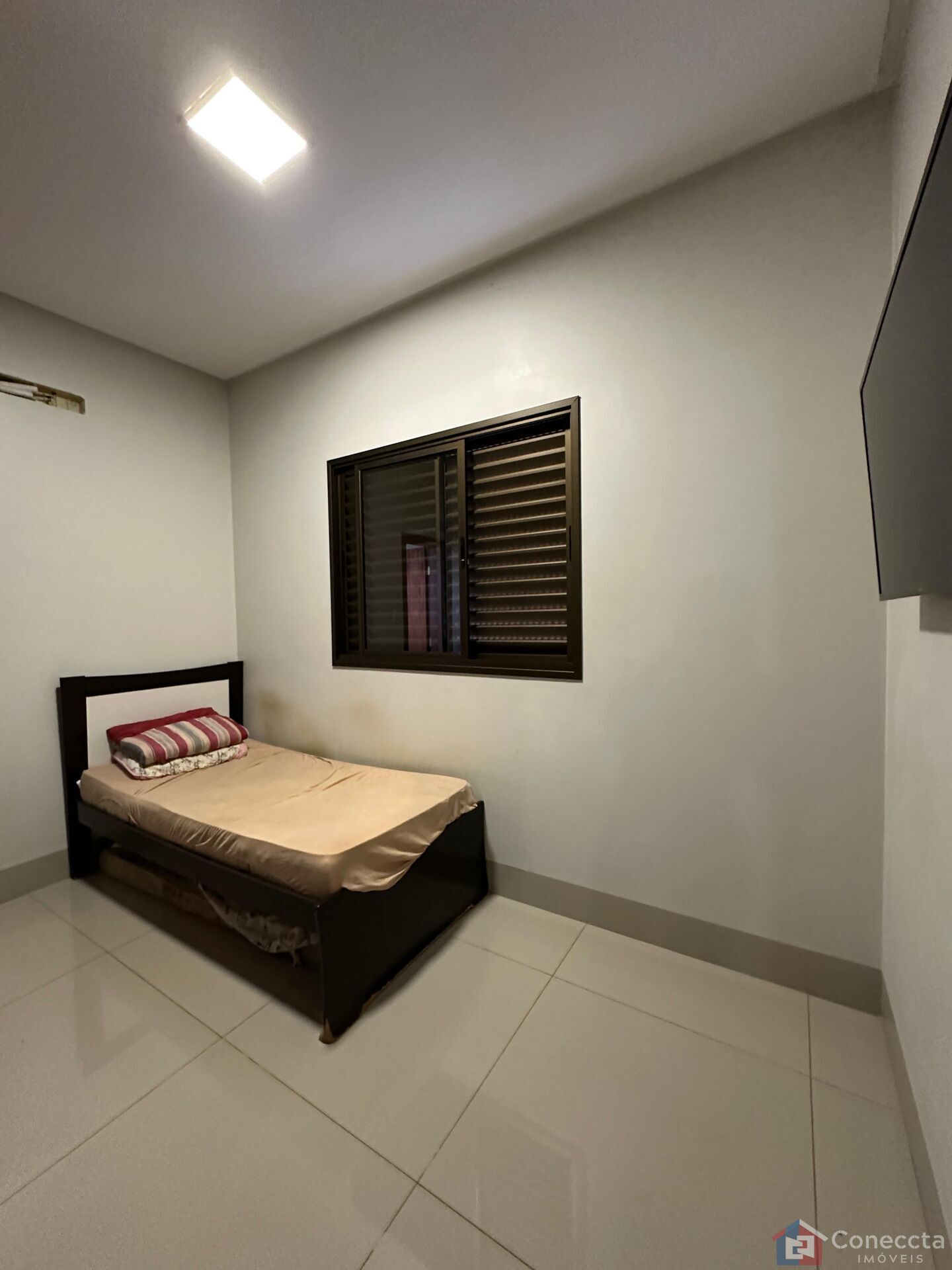 Casa à venda com 4 quartos, 187m² - Foto 4
