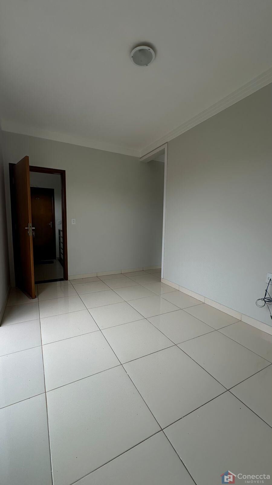 Apartamento à venda com 2 quartos, 70m² - Foto 2