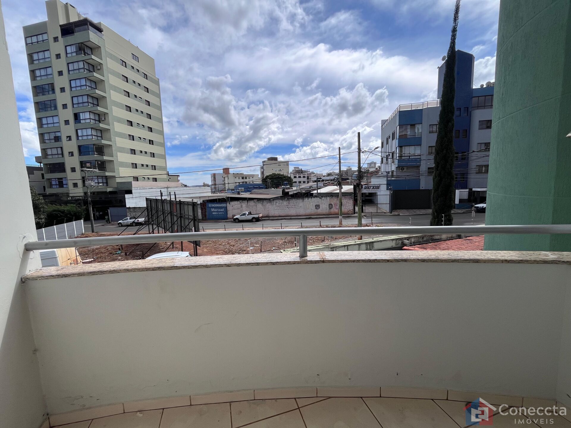 Apartamento à venda com 3 quartos, 108m² - Foto 3