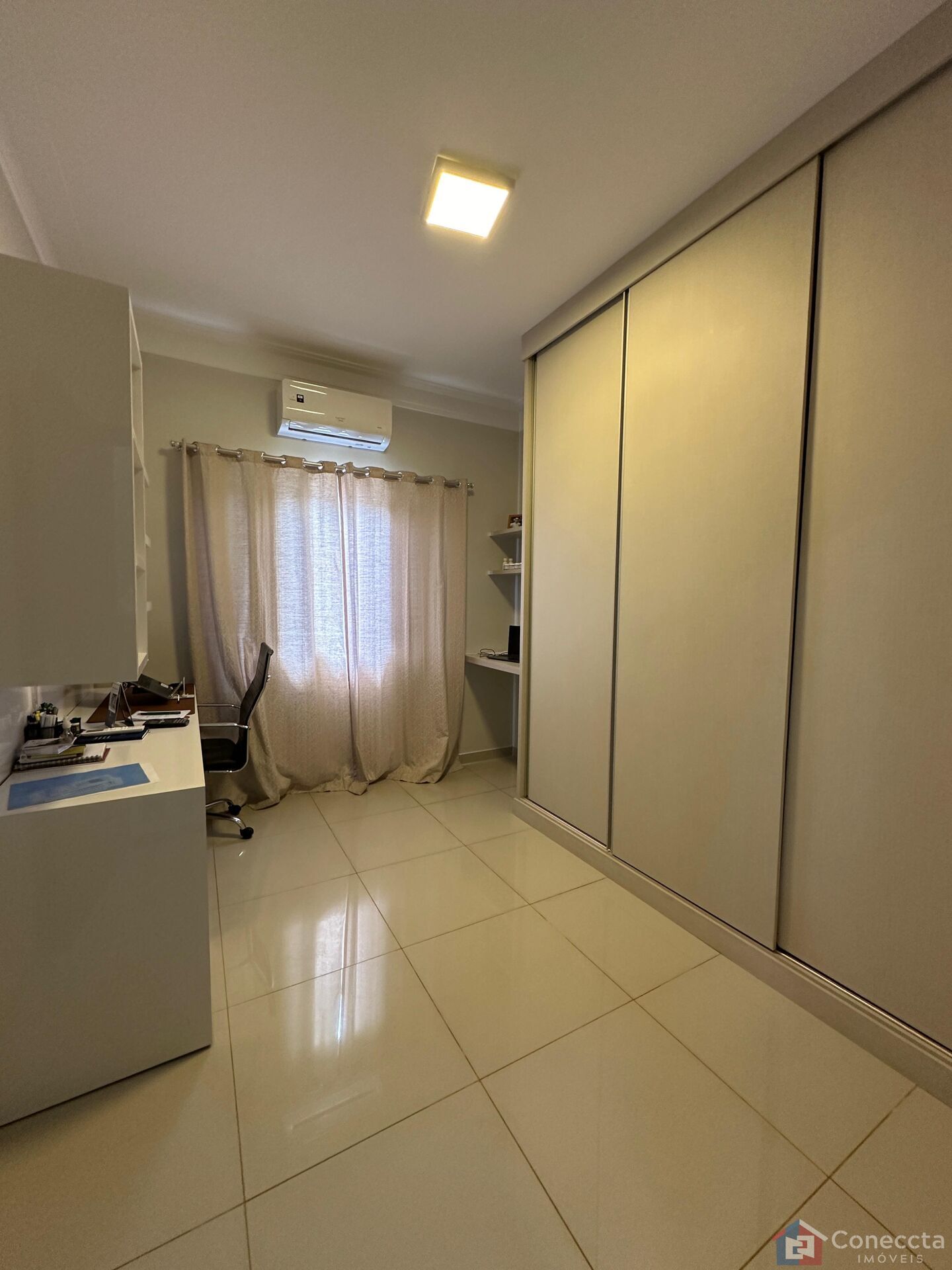 Casa à venda com 3 quartos, 220m² - Foto 4