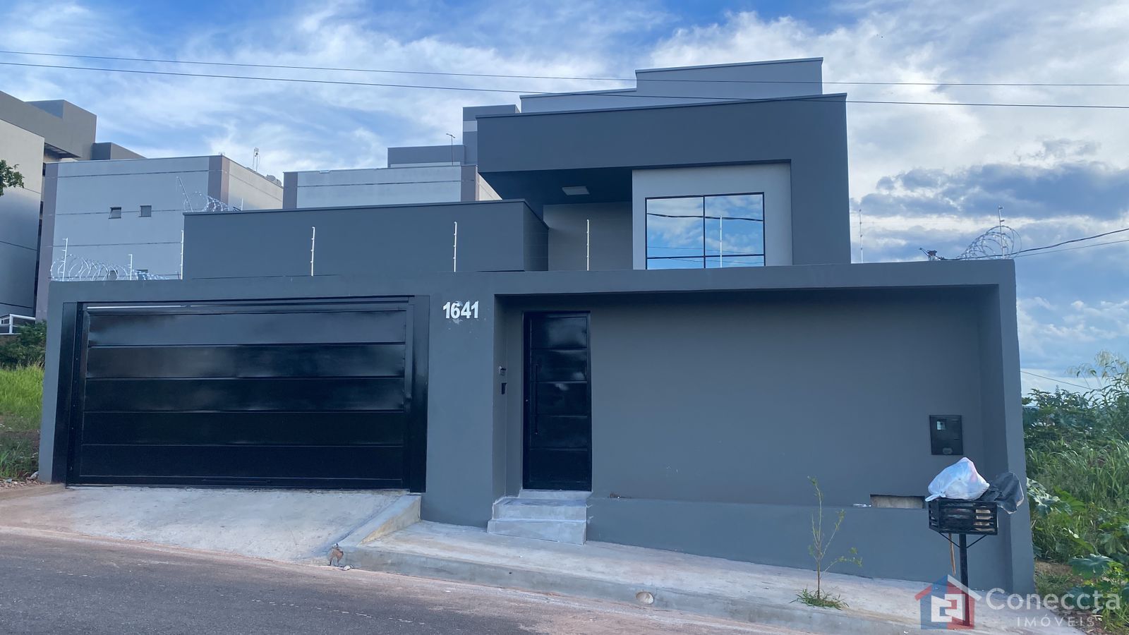 Casa à venda com 2 quartos, 113m² - Foto 2