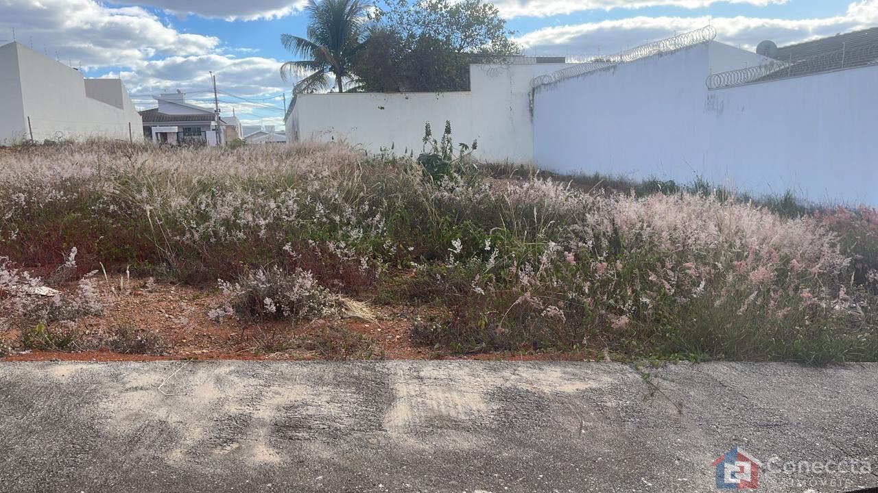 Terreno à venda, 360m² - Foto 1