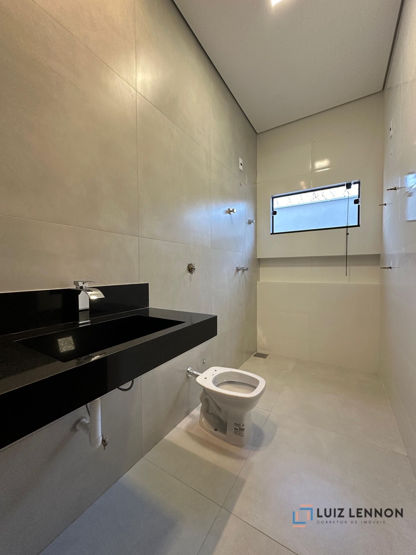 Casa à venda com 2 quartos, 105m² - Foto 11