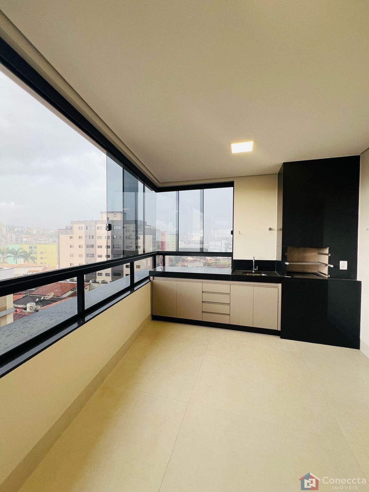 Apartamento à venda com 3 quartos, 151m² - Foto 1