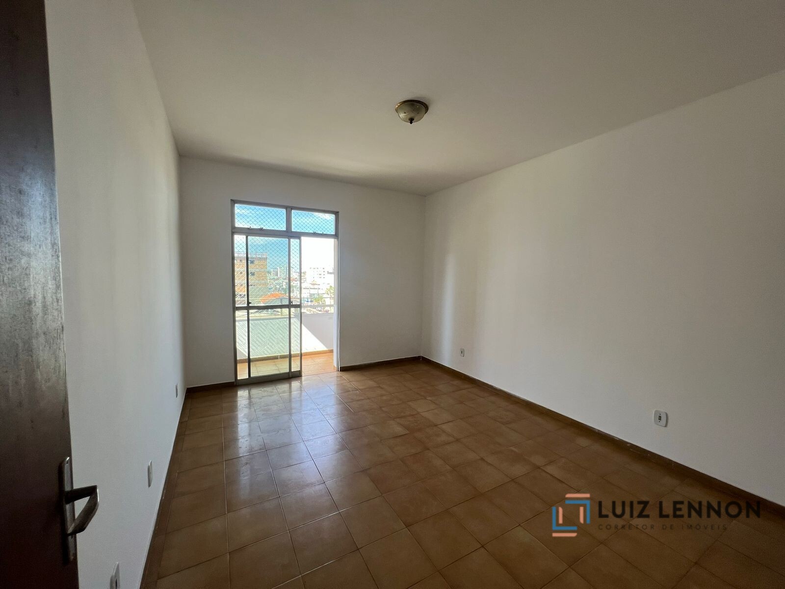 Apartamento à venda com 4 quartos, 150m² - Foto 8