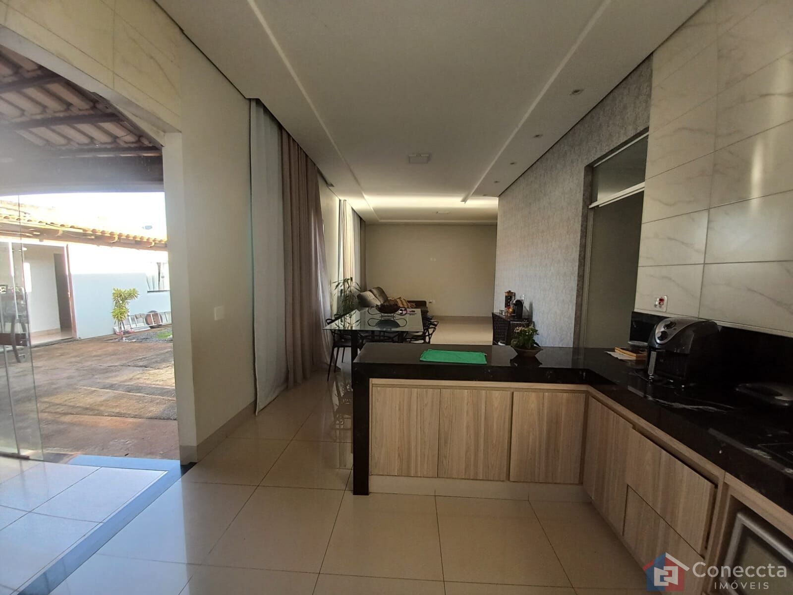 Casa à venda com 4 quartos, 298m² - Foto 18