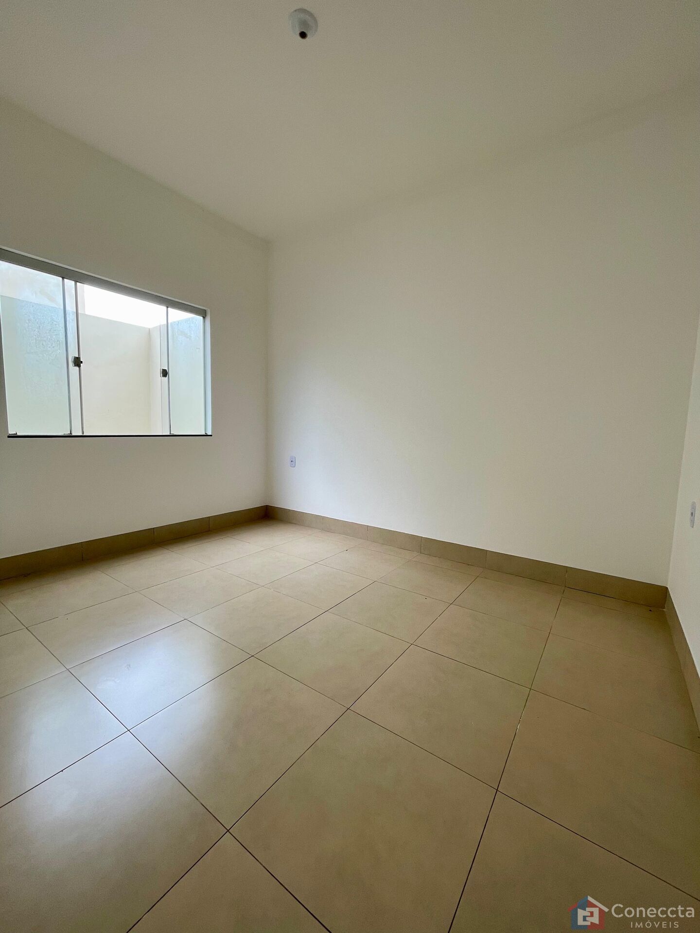Casa à venda com 2 quartos, 52m² - Foto 2