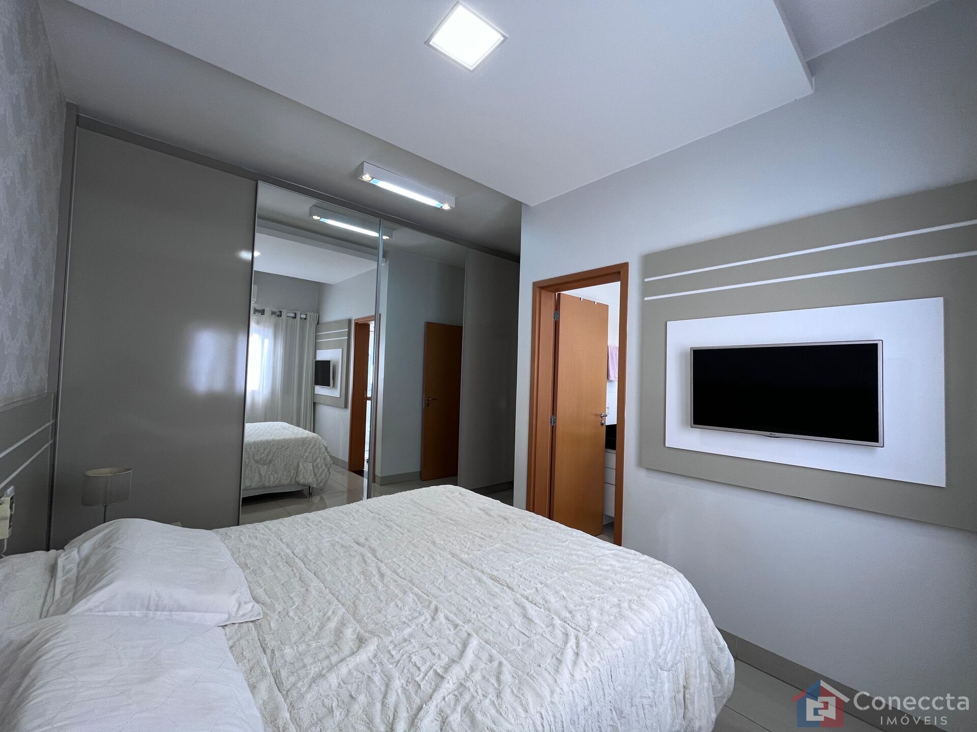 Apartamento à venda com 3 quartos, 110m² - Foto 1