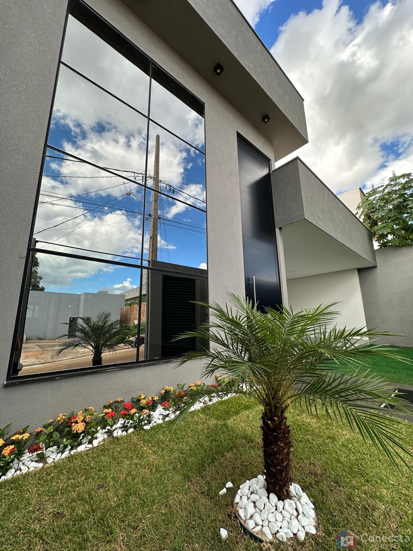 Casa à venda com 3 quartos, 142m² - Foto 1