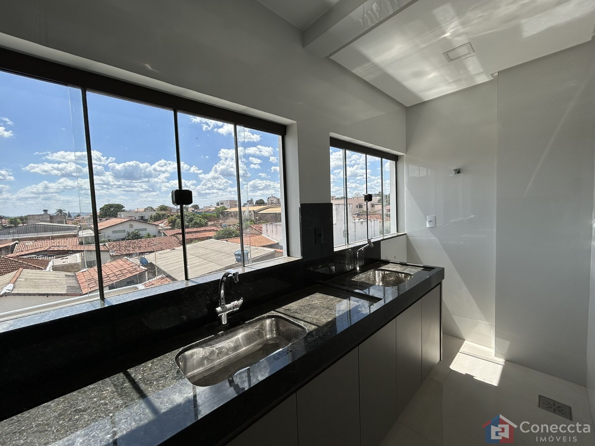 Apartamento à venda com 2 quartos, 70m² - Foto 6