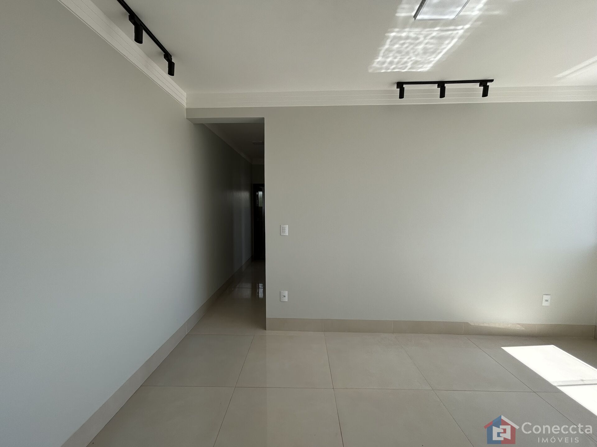 Apartamento à venda com 2 quartos, 70m² - Foto 3