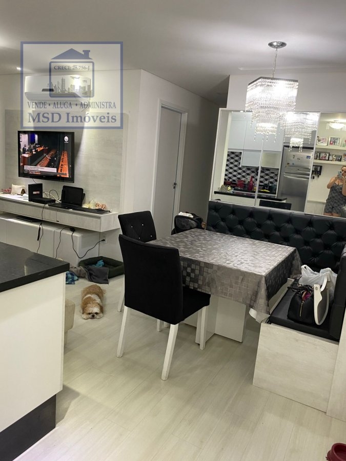 Apartamento à venda com 2 quartos, 68m² - Foto 2