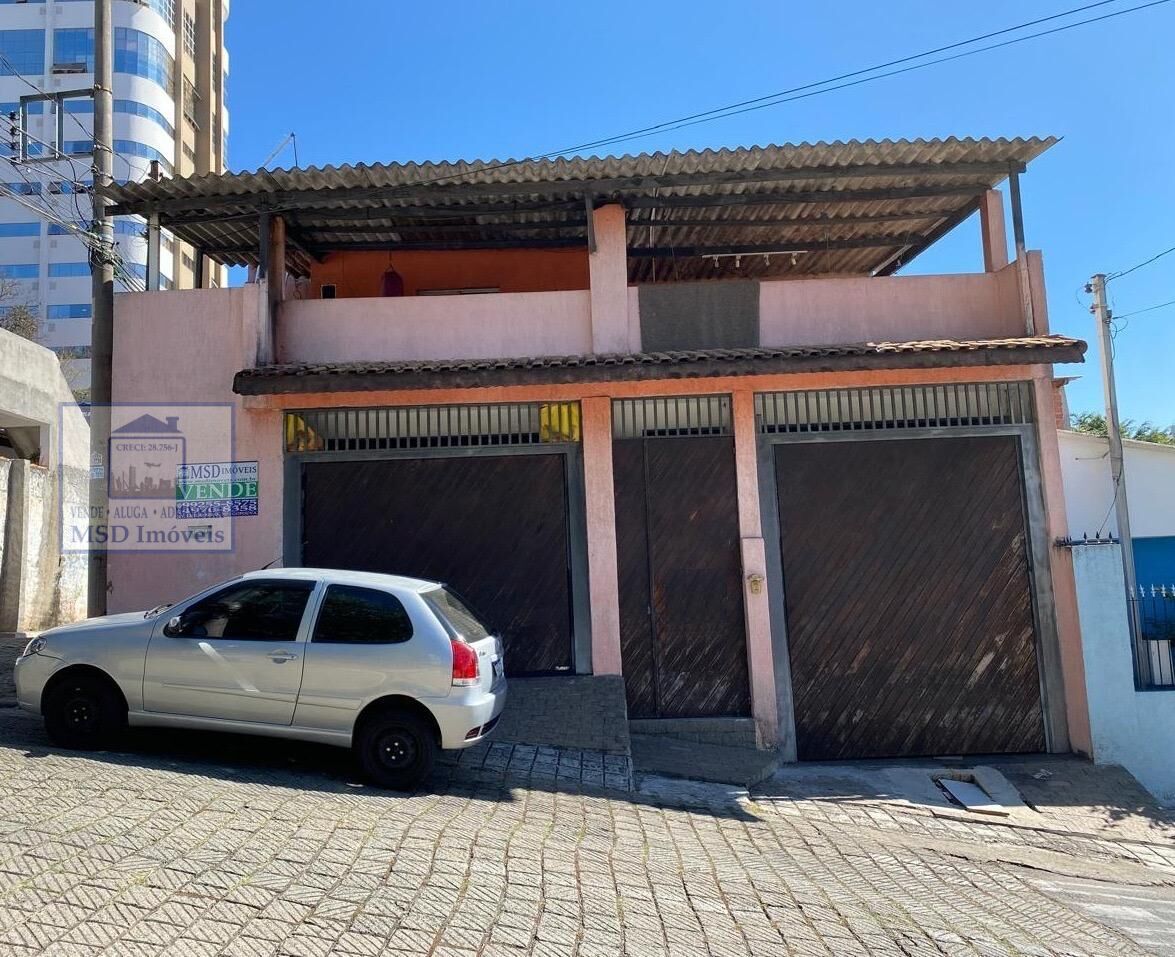 Sobrado à venda com 3 quartos, 200m² - Foto 1