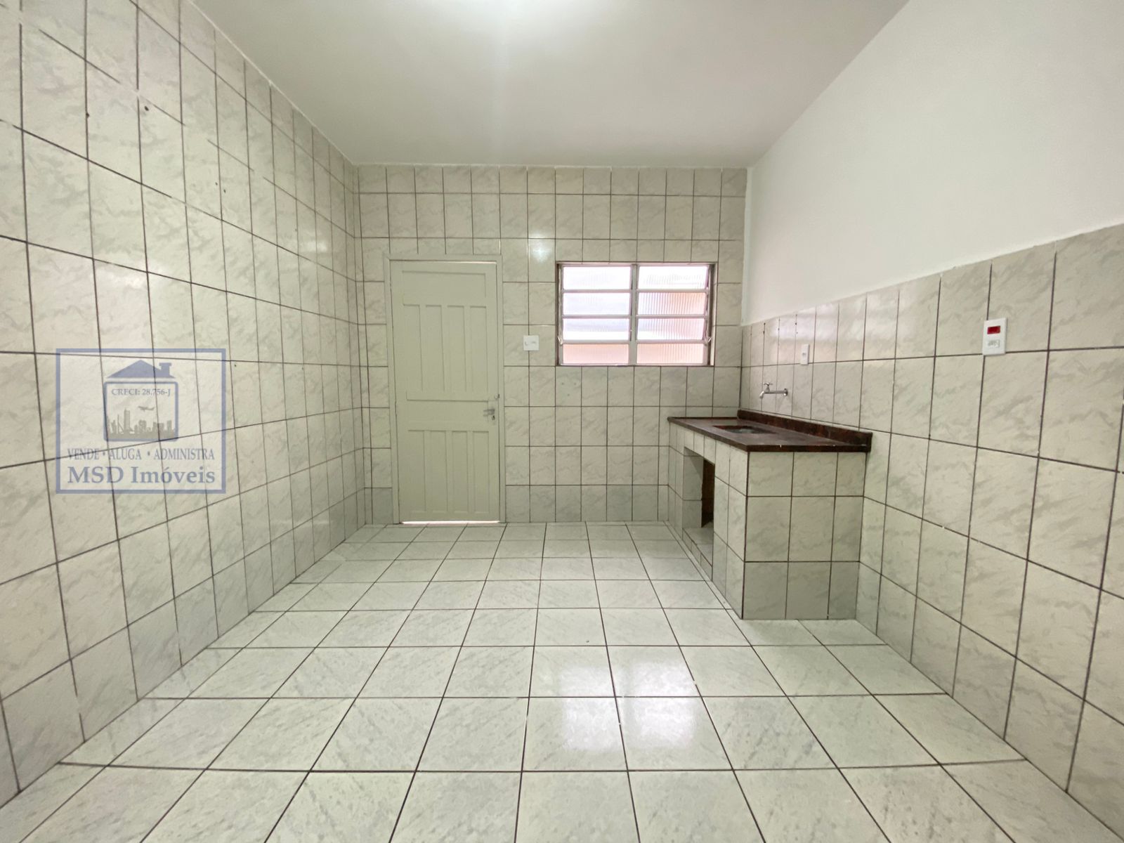 Casa para alugar com 2 quartos, 50m² - Foto 15