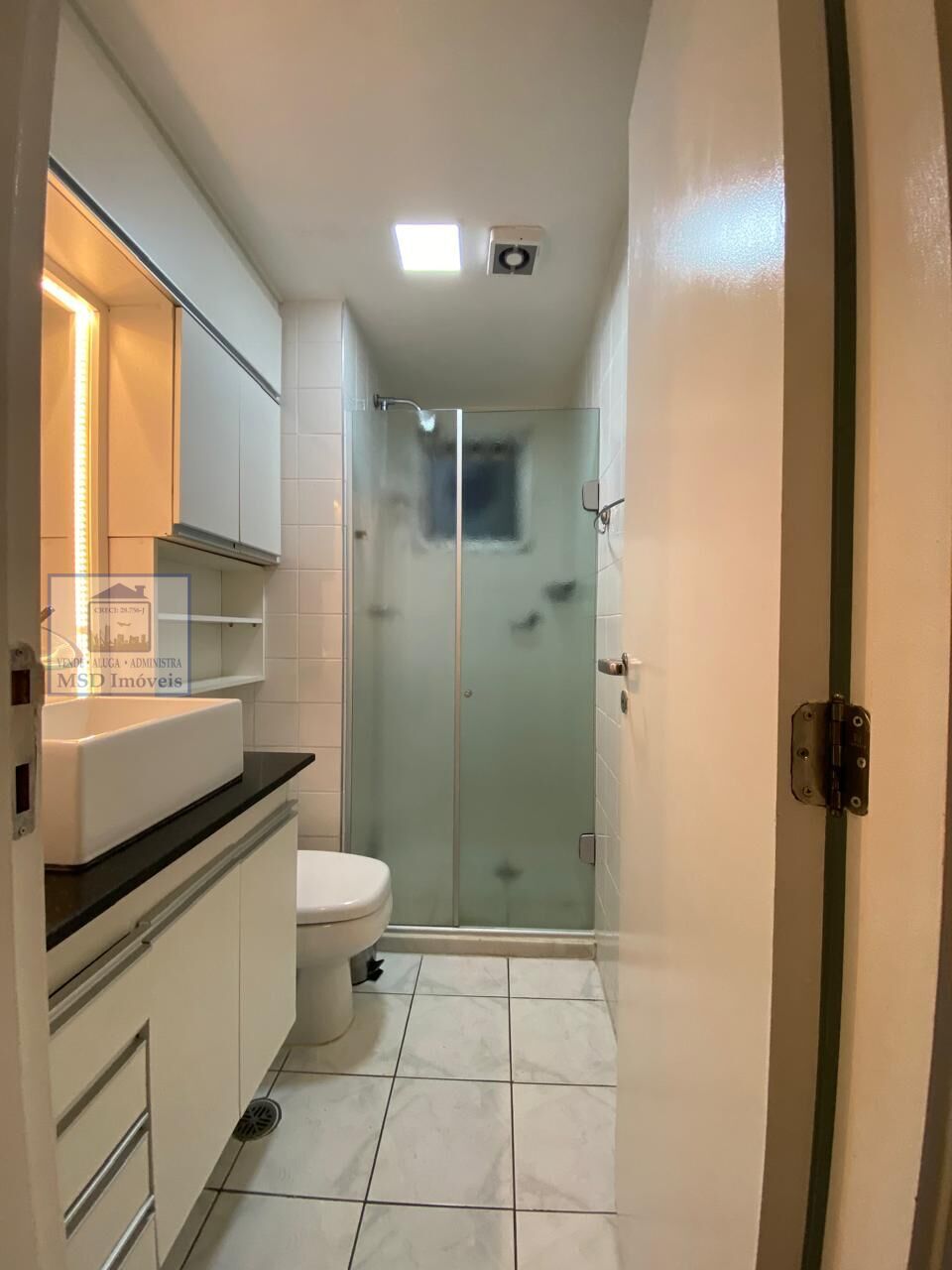 Apartamento para alugar com 2 quartos, 64m² - Foto 19