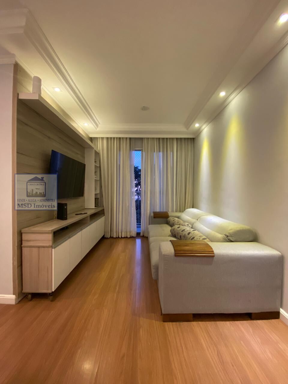 Apartamento para alugar com 2 quartos, 64m² - Foto 2