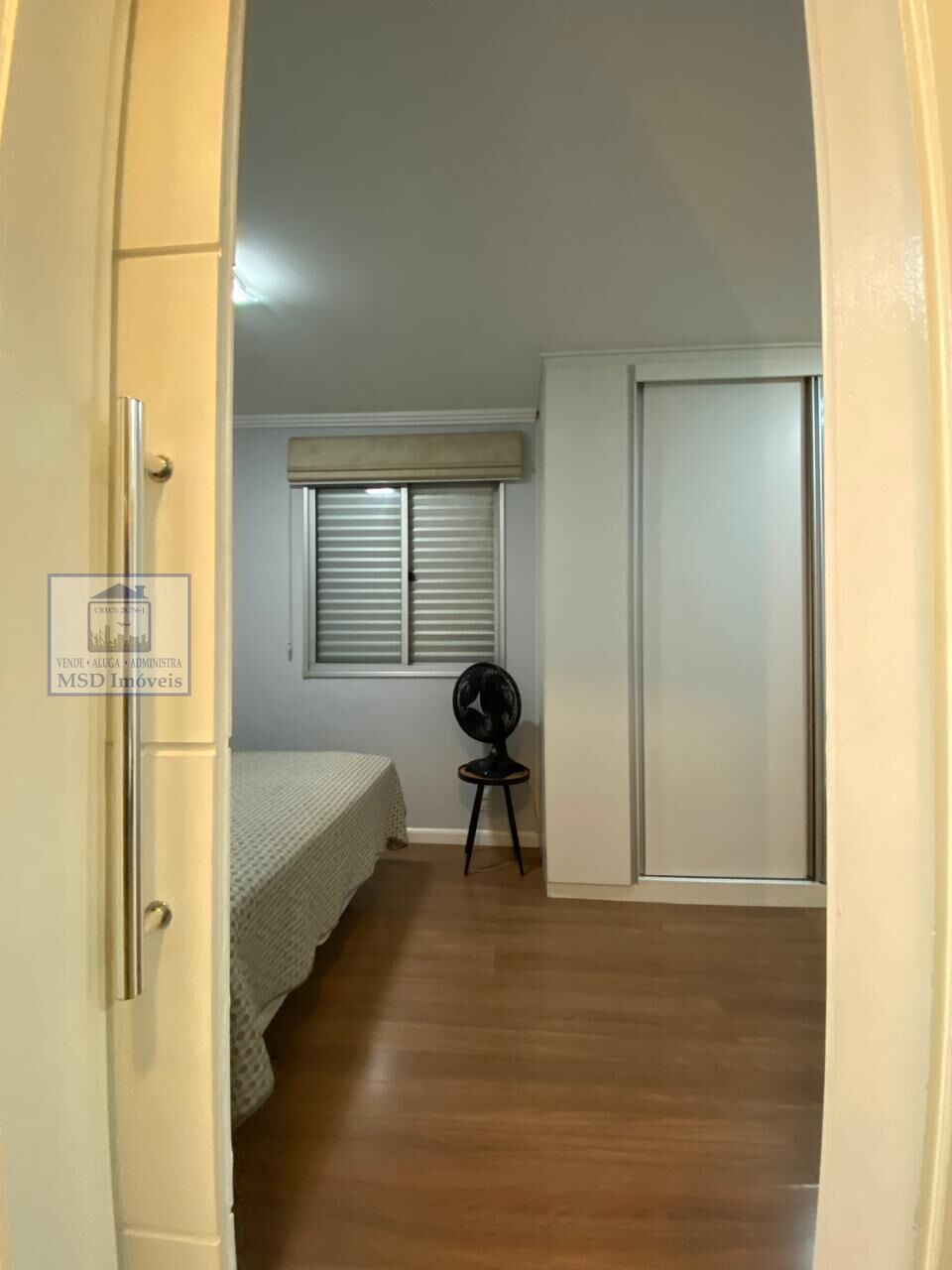 Apartamento para alugar com 2 quartos, 64m² - Foto 13