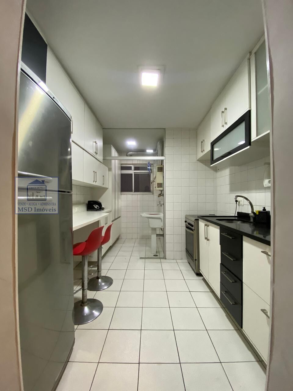 Apartamento para alugar com 2 quartos, 64m² - Foto 6