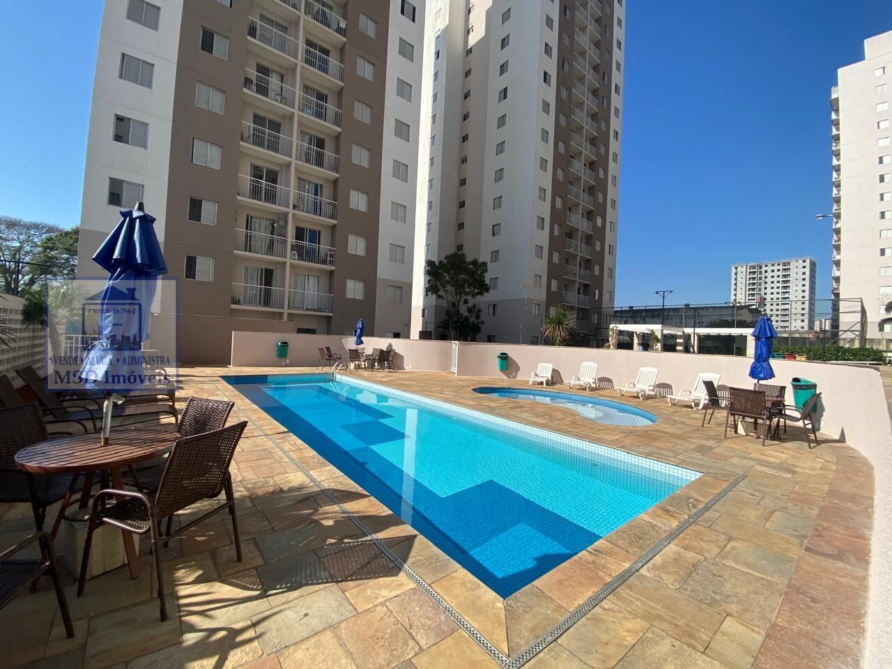 Apartamento para alugar com 2 quartos, 64m² - Foto 26