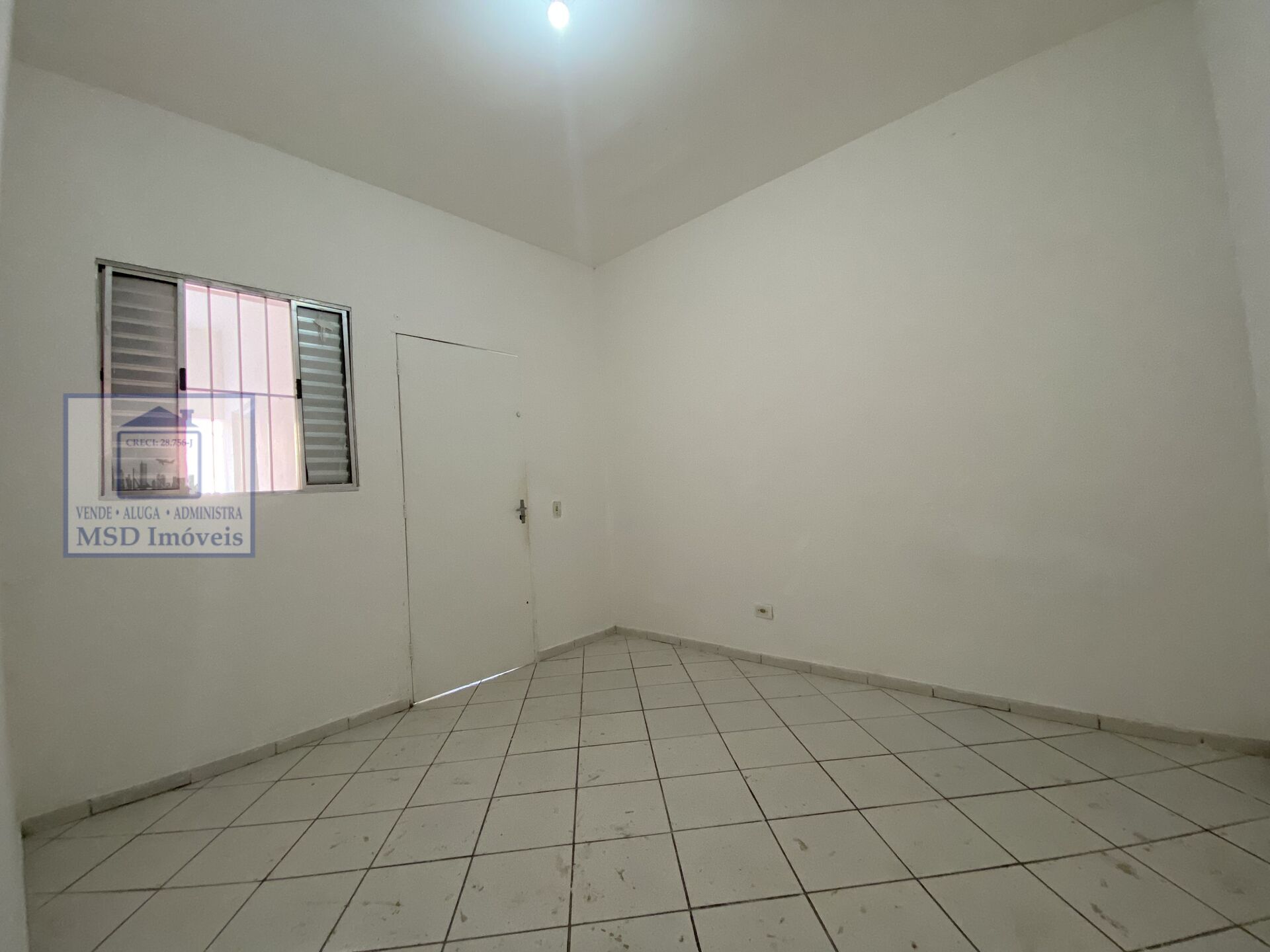 Casa para alugar com 2 quartos, 50m² - Foto 6