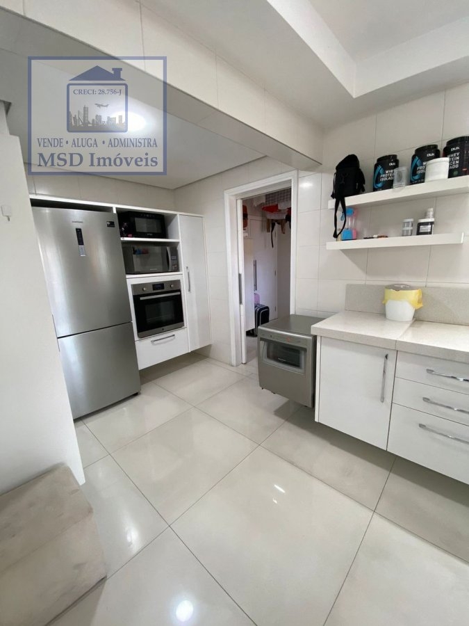 Apartamento à venda com 3 quartos, 150m² - Foto 9