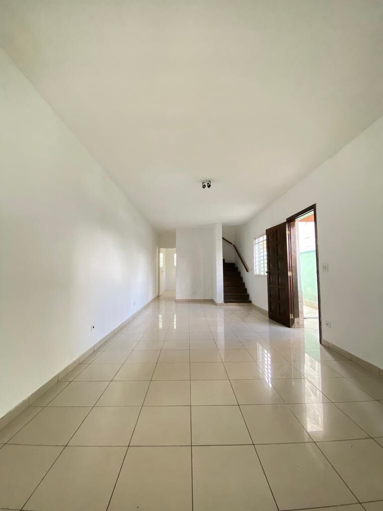 Sobrado à venda com 3 quartos, 110m² - Foto 4