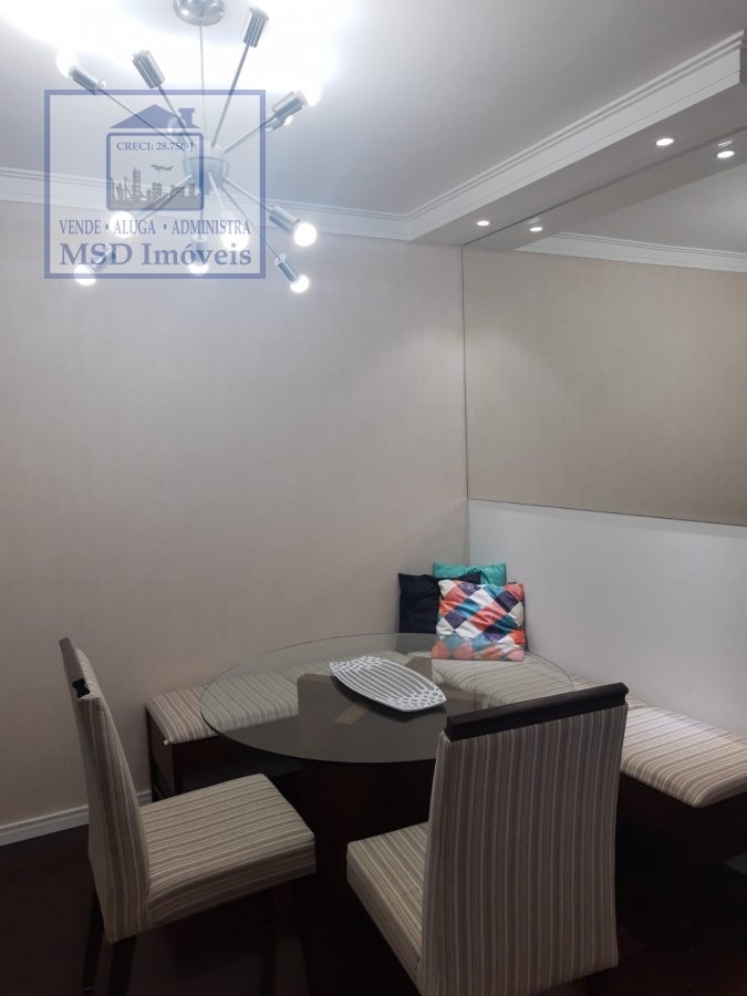 Apartamento à venda com 2 quartos, 68m² - Foto 4