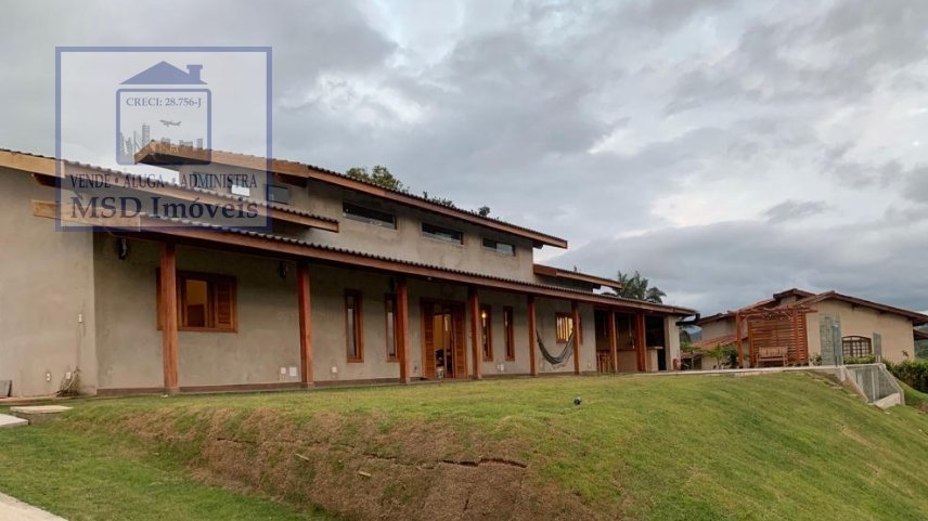 Fazenda à venda com 4 quartos, 1760m² - Foto 1