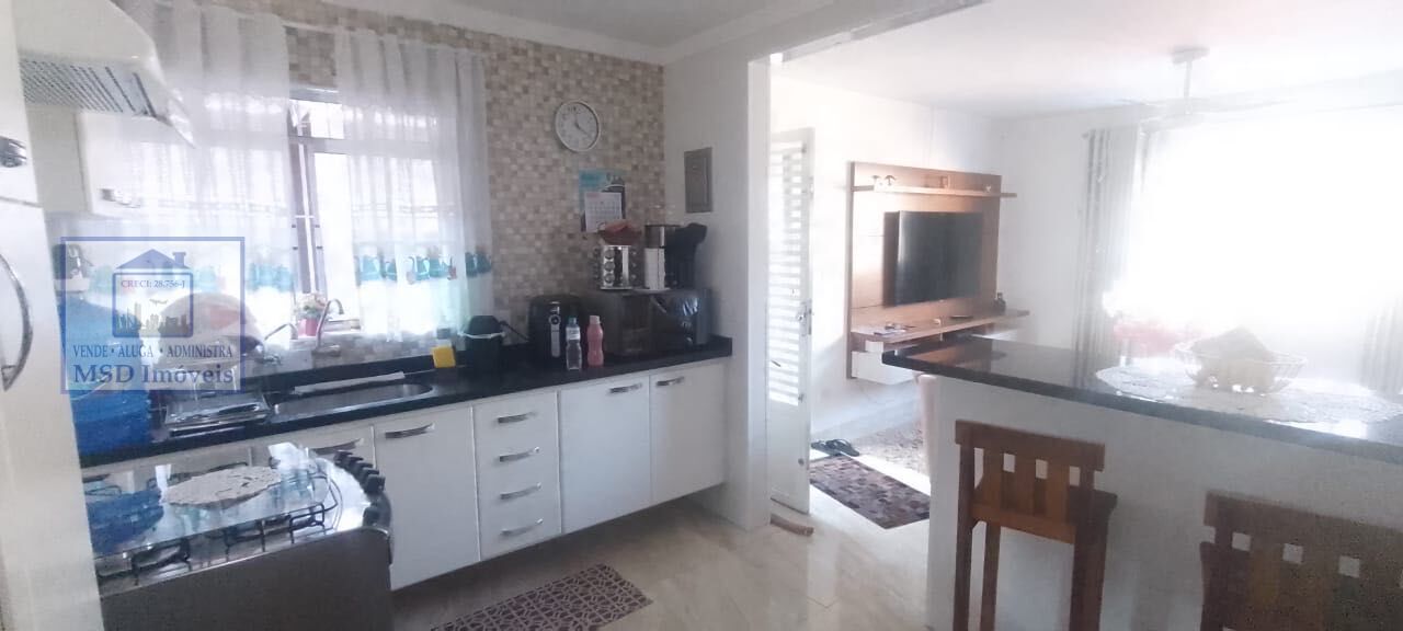 Casa à venda com 2 quartos, 80m² - Foto 6