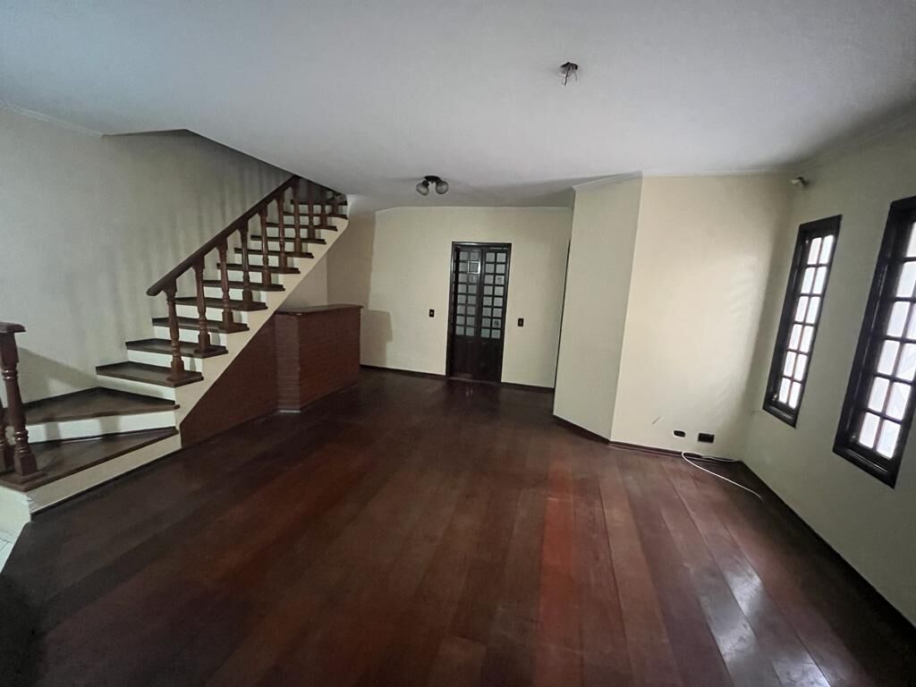 Sobrado à venda com 3 quartos, 150m² - Foto 2