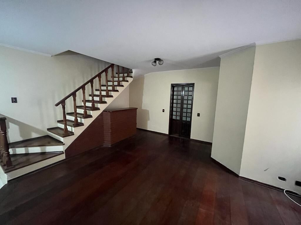 Sobrado à venda com 3 quartos, 150m² - Foto 4