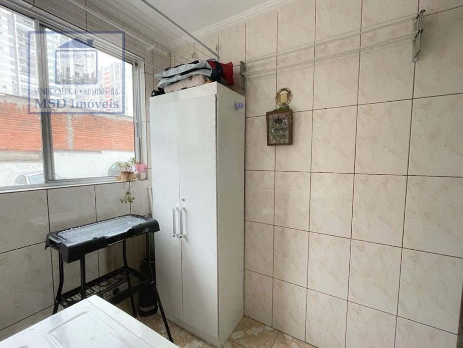 Apartamento à venda com 2 quartos, 63m² - Foto 11