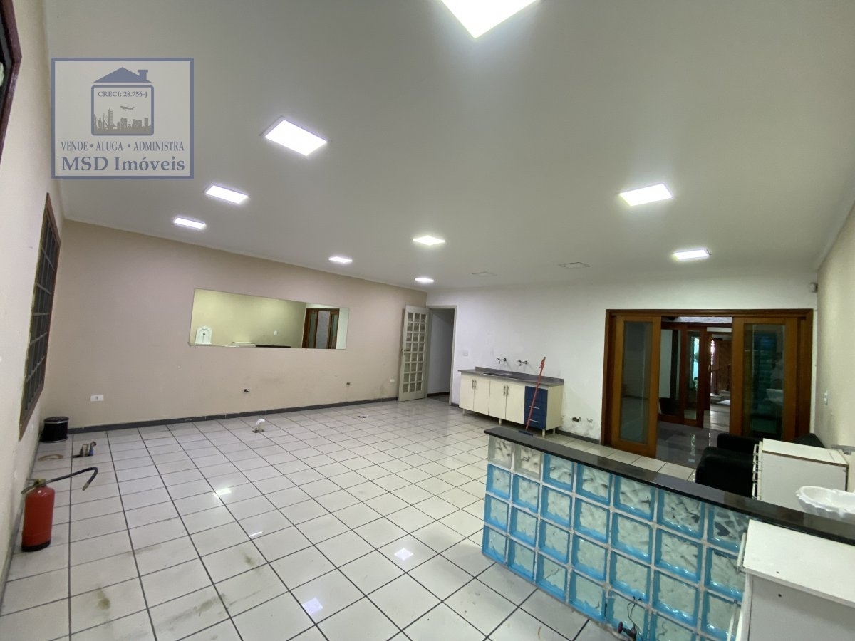 Sobrado para alugar com 5 quartos, 252m² - Foto 11