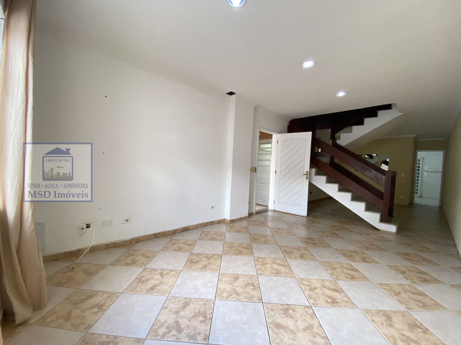 Sobrado à venda com 3 quartos, 145m² - Foto 1