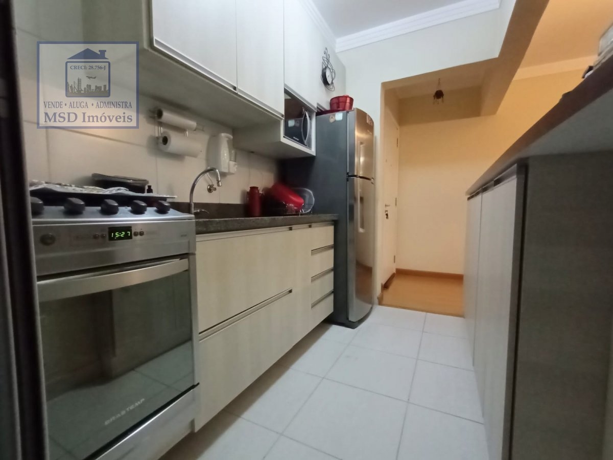 Apartamento à venda com 3 quartos, 78m² - Foto 4