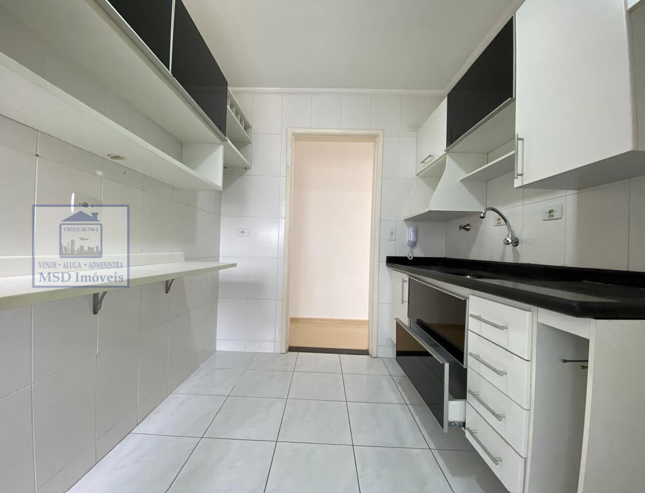 Apartamento à venda com 2 quartos, 56m² - Foto 11