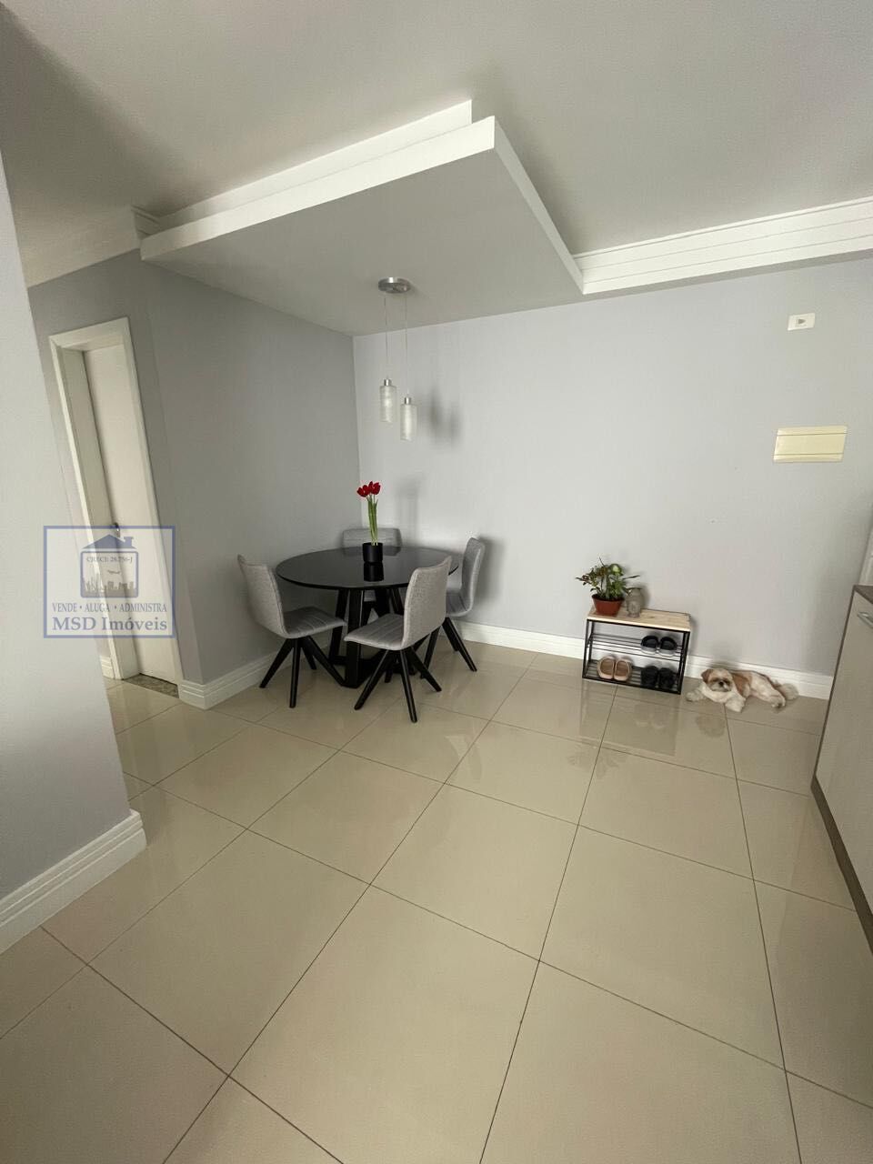 Apartamento à venda com 2 quartos, 64m² - Foto 3