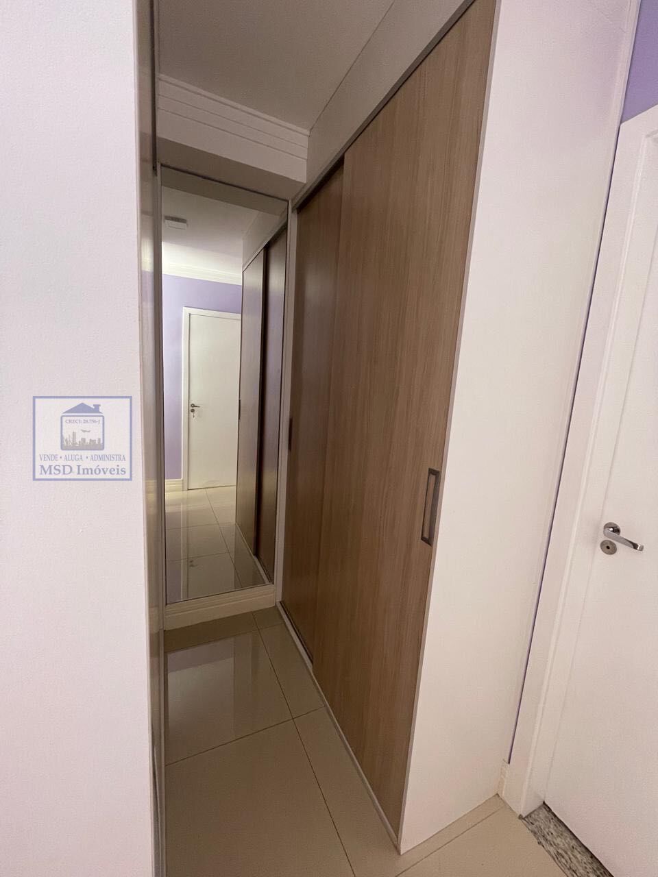 Apartamento à venda com 2 quartos, 64m² - Foto 17