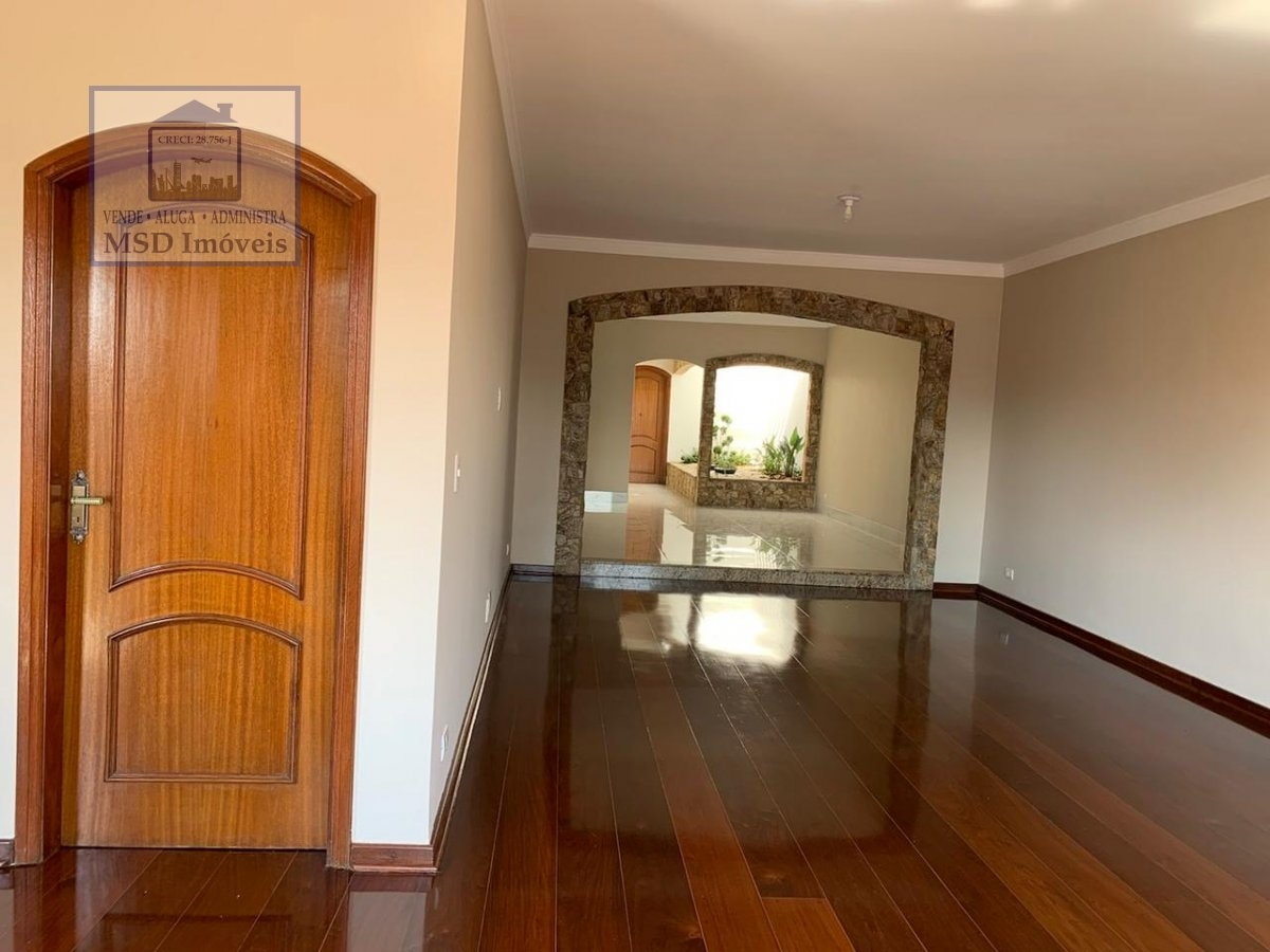 Casa à venda com 3 quartos, 850m² - Foto 4