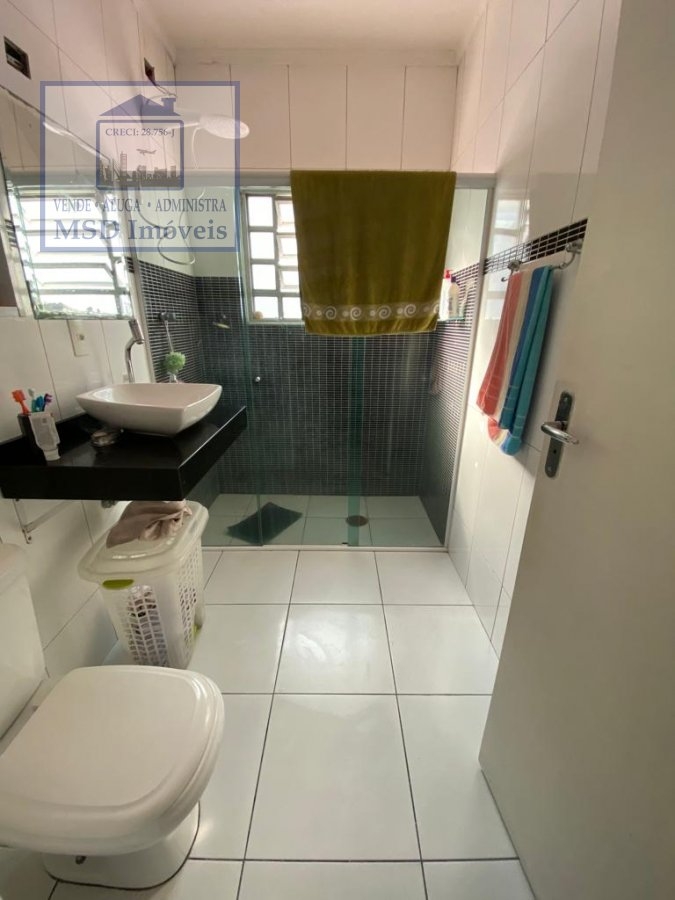 Casa à venda com 4 quartos, 200m² - Foto 16