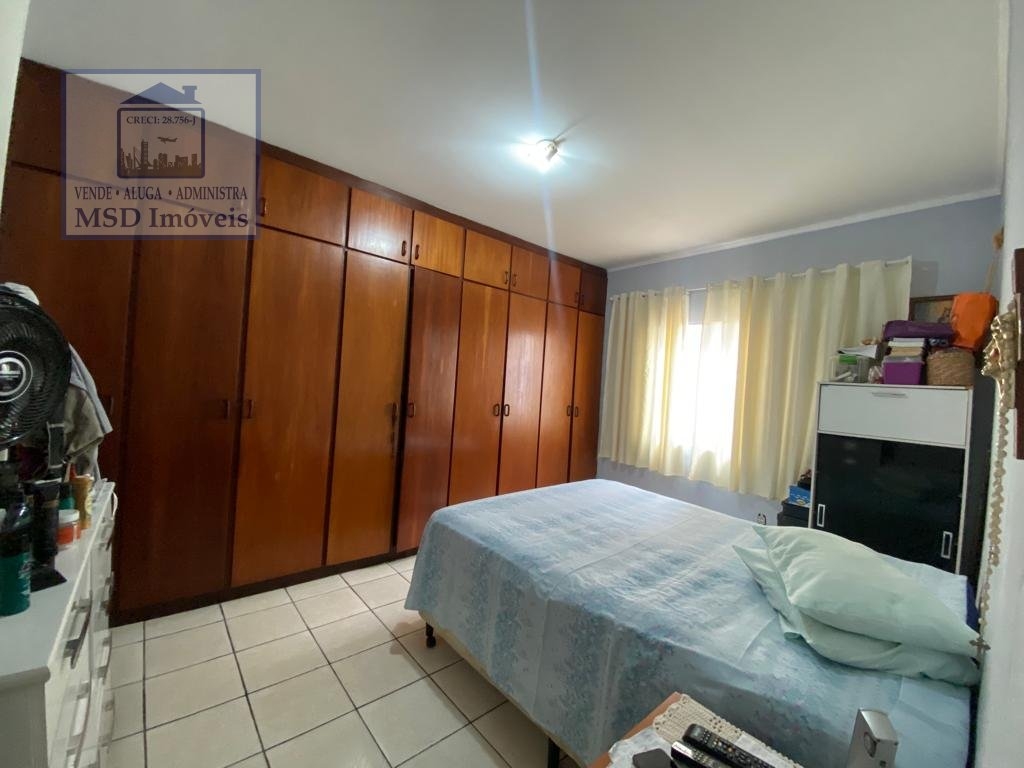 Casa à venda com 4 quartos, 200m² - Foto 10