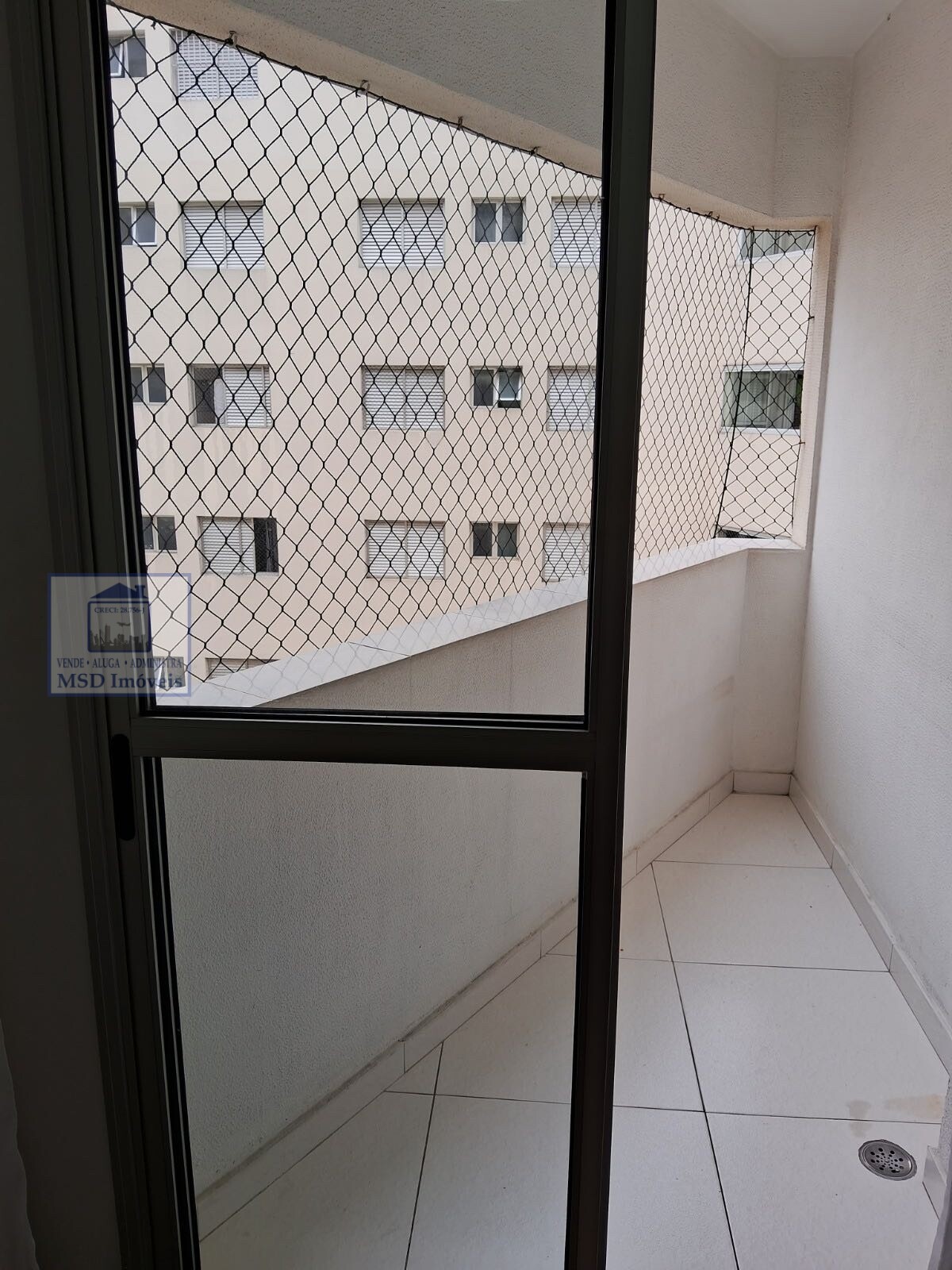 Apartamento à venda com 2 quartos, 66m² - Foto 5