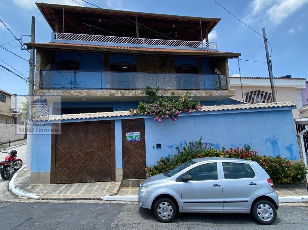 Sobrado para alugar com 5 quartos, 240m² - Foto 1