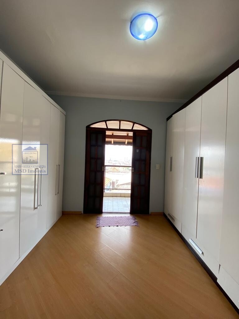 Sobrado para alugar com 5 quartos, 240m² - Foto 28