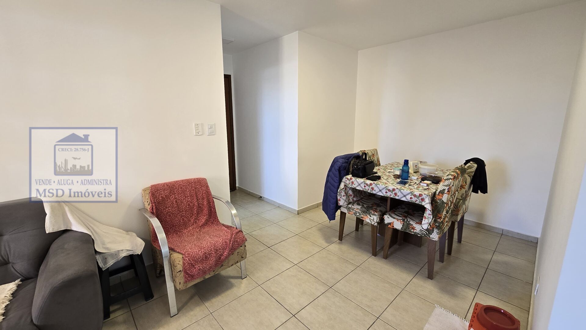 Apartamento à venda com 2 quartos, 60m² - Foto 3