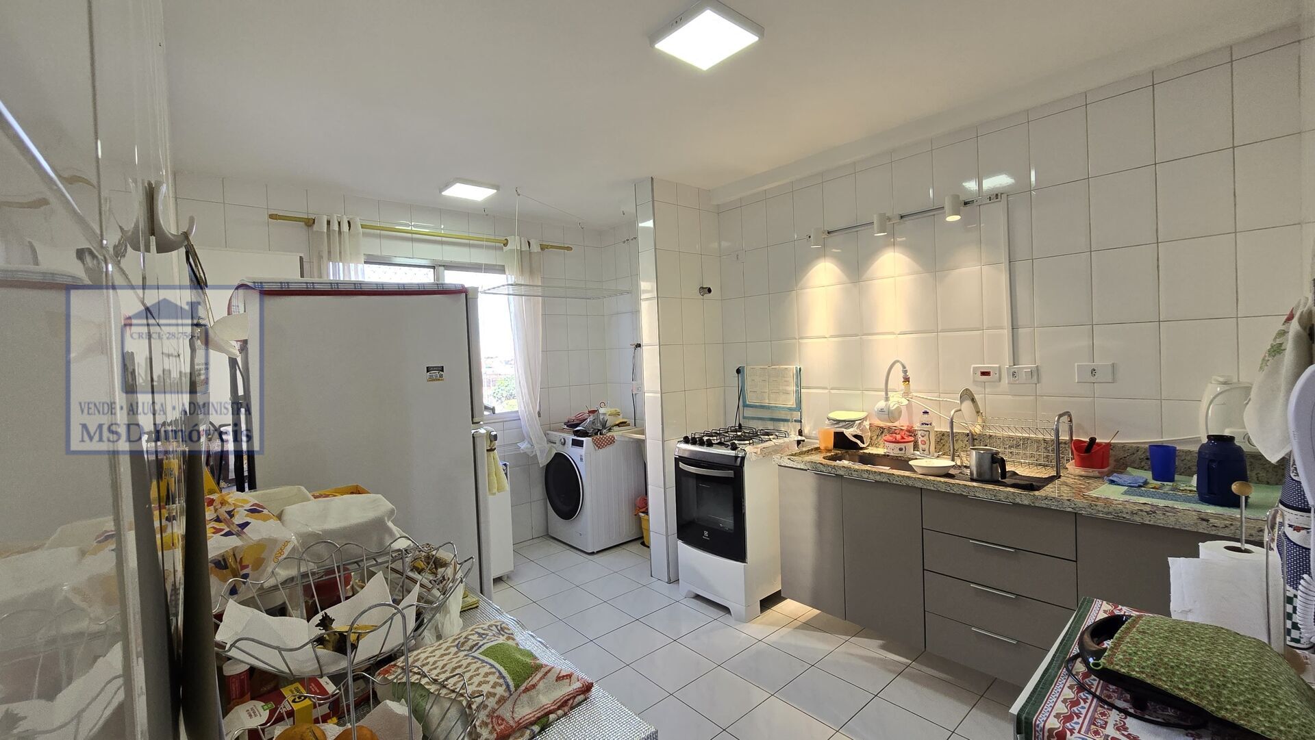 Apartamento à venda com 2 quartos, 60m² - Foto 4